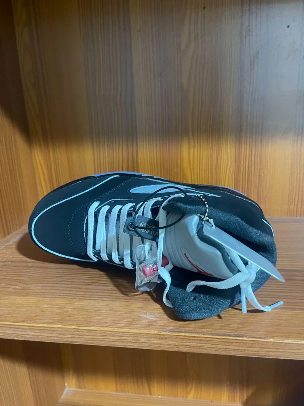 Jordan 5 Retro Black University Blue (2026)